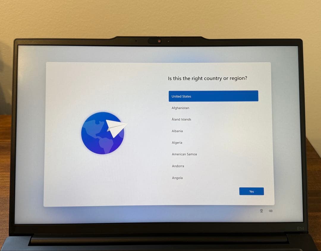 ThinkPad E14 Gen 6 AMD : プレミアム（メモリ32GB）