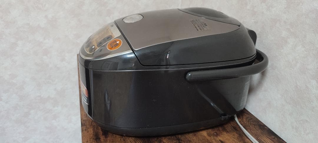 象印 IH炊飯器 黒色 デジタル表示