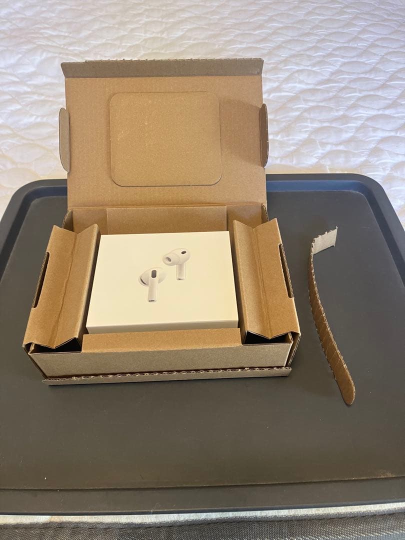 アップルストアオンライン購入正規品『新品未開封』　AirPodsPro第三世代