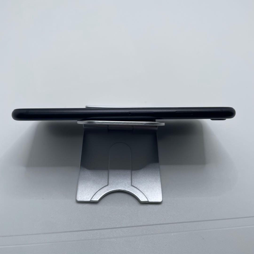 【格安美品】iPhone SE2 128GB simフリー本体 325