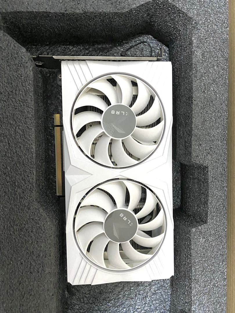 箱あり GeForce RTX 4060 白