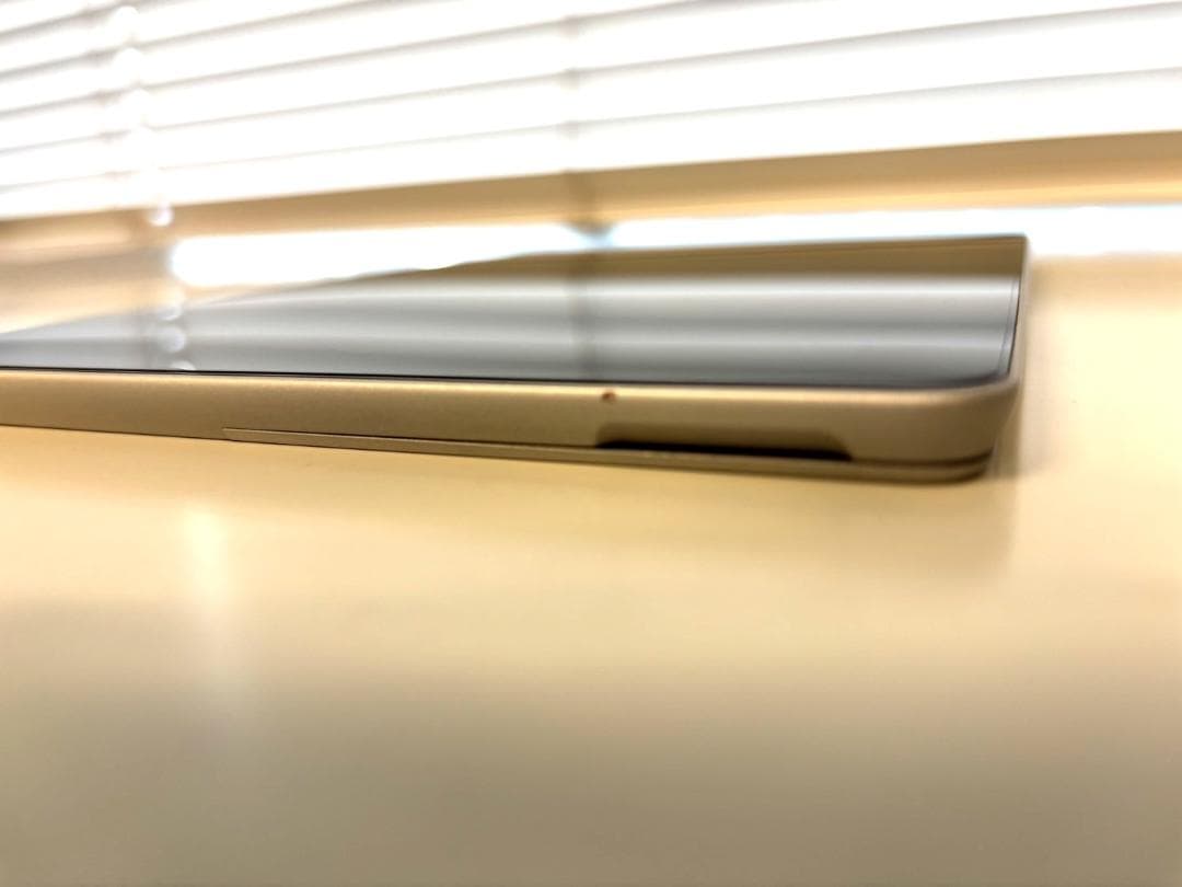 Surface Go 第一世代