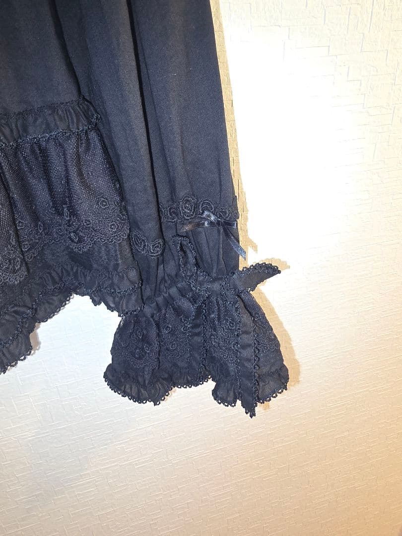 ピンクハウス 黒 ローズレース使いローンフリルブラウス