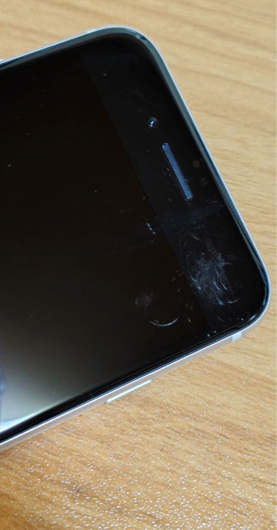 Apple版iPhoneSE第3世代128GB SIMフリー バッテリー100%