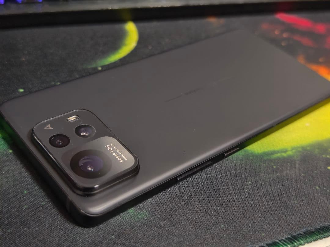 ASUS Zenfone 12Ultra 16/512 エボニーブラック