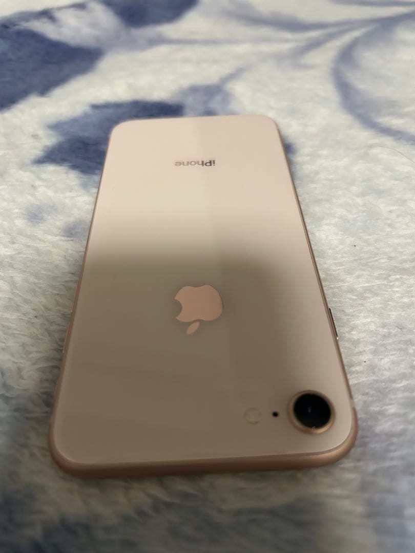 iPhone8 SIMフリー　64GB