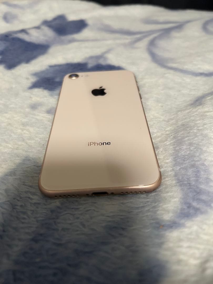 iPhone8 SIMフリー　64GB