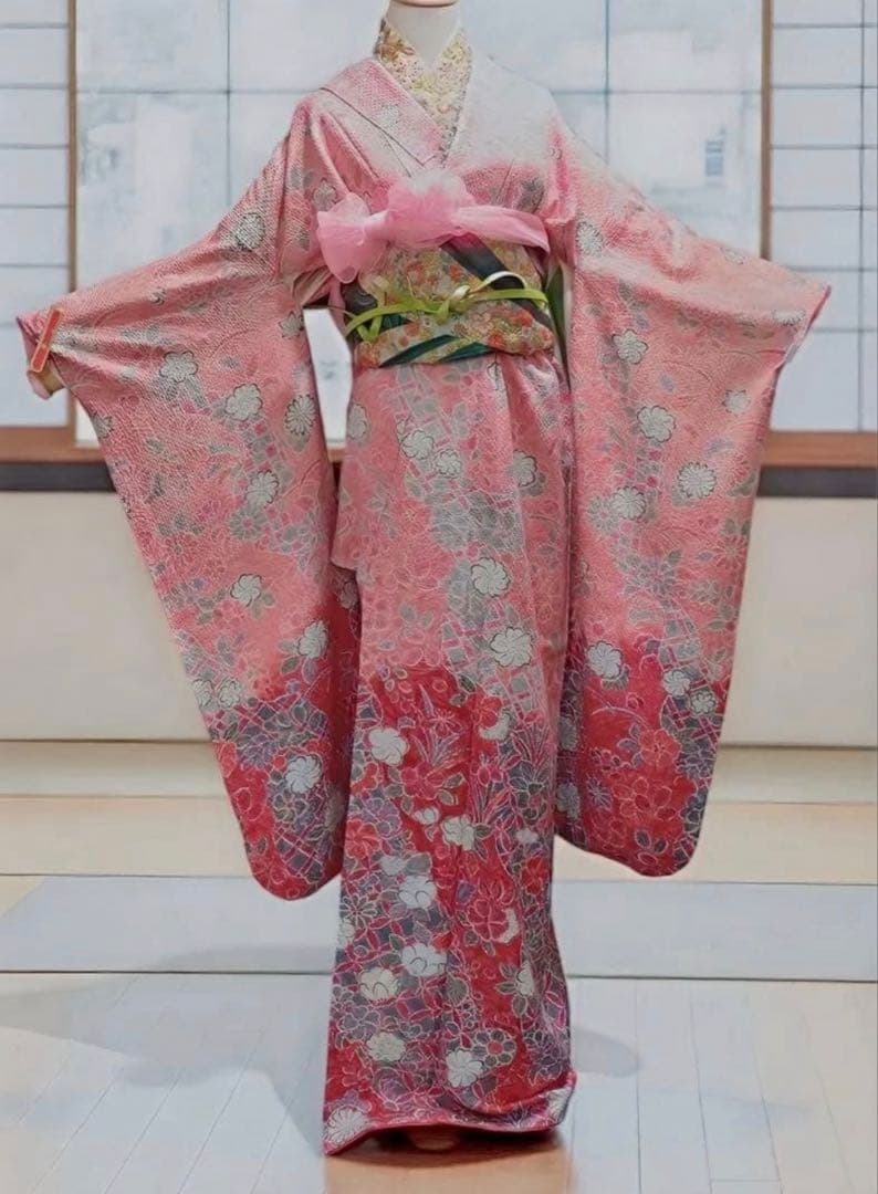 みえすけ✨ 振袖セット✨　振袖、刺繍半衿付き長襦袢の2点セット✨