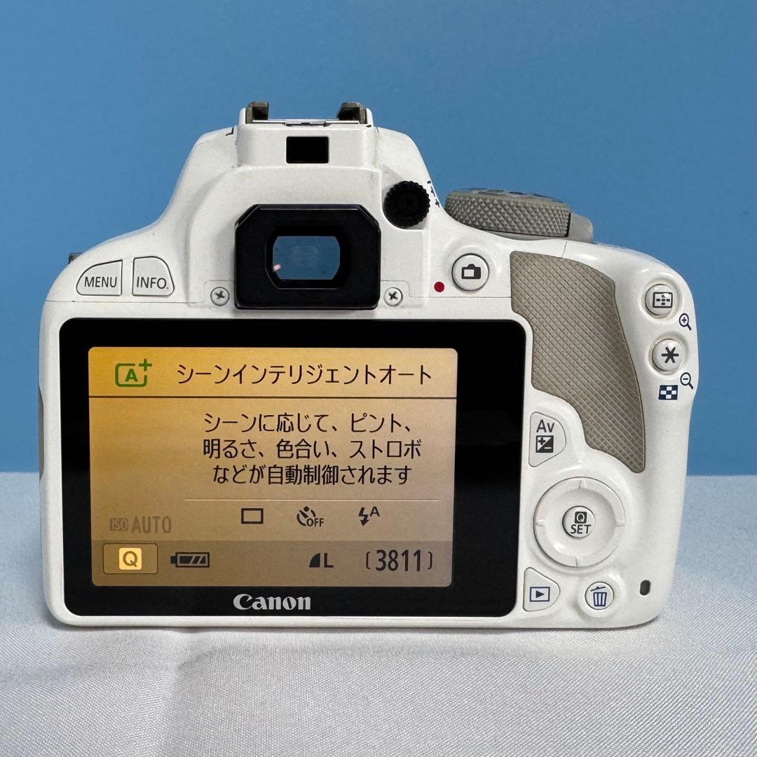 Canon Kiss X7ホワイト✨️静音AF＆手ブレ補正付きレンズセット♪