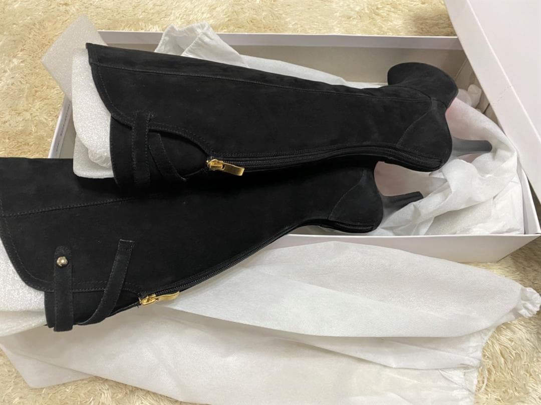 ◆最終価格　未使用　VSEVEN　インストーム入り美脚ロングブーツ　２３ｃｍ　黒