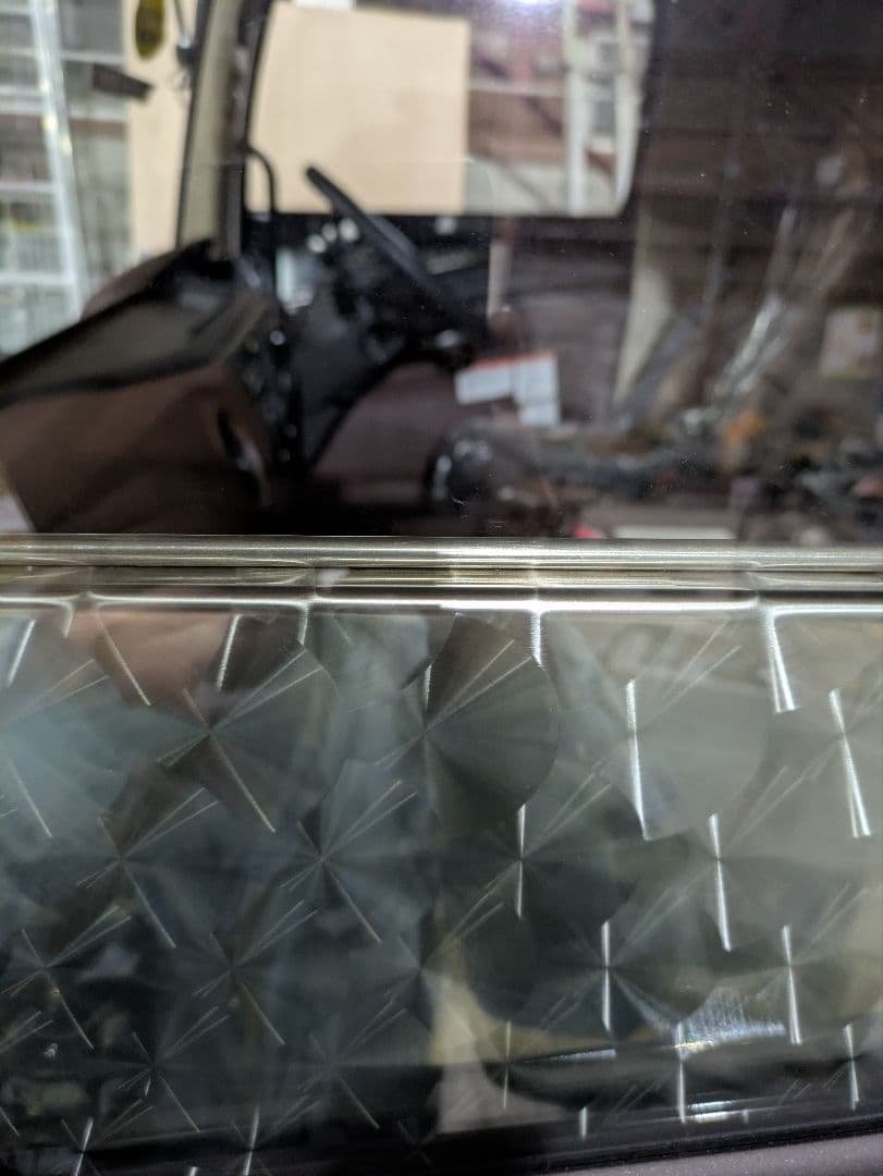 新型17プロフィア、17レンジャー　ウィンドウパネル　ウロコステンレス　デコトラ