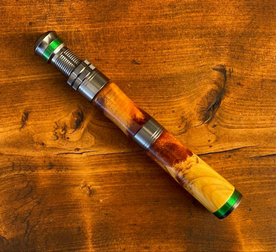 超軽量　カーボンロッド　トラウトロッド　長さ調節できるロッド　ウッドグリップ