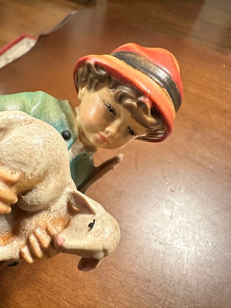 イタリア　Conrad Moroder社　木彫り人形　 写真追加しました