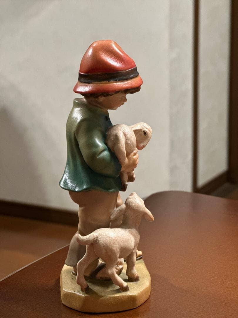 イタリア　Conrad Moroder社　木彫り人形　 写真追加しました