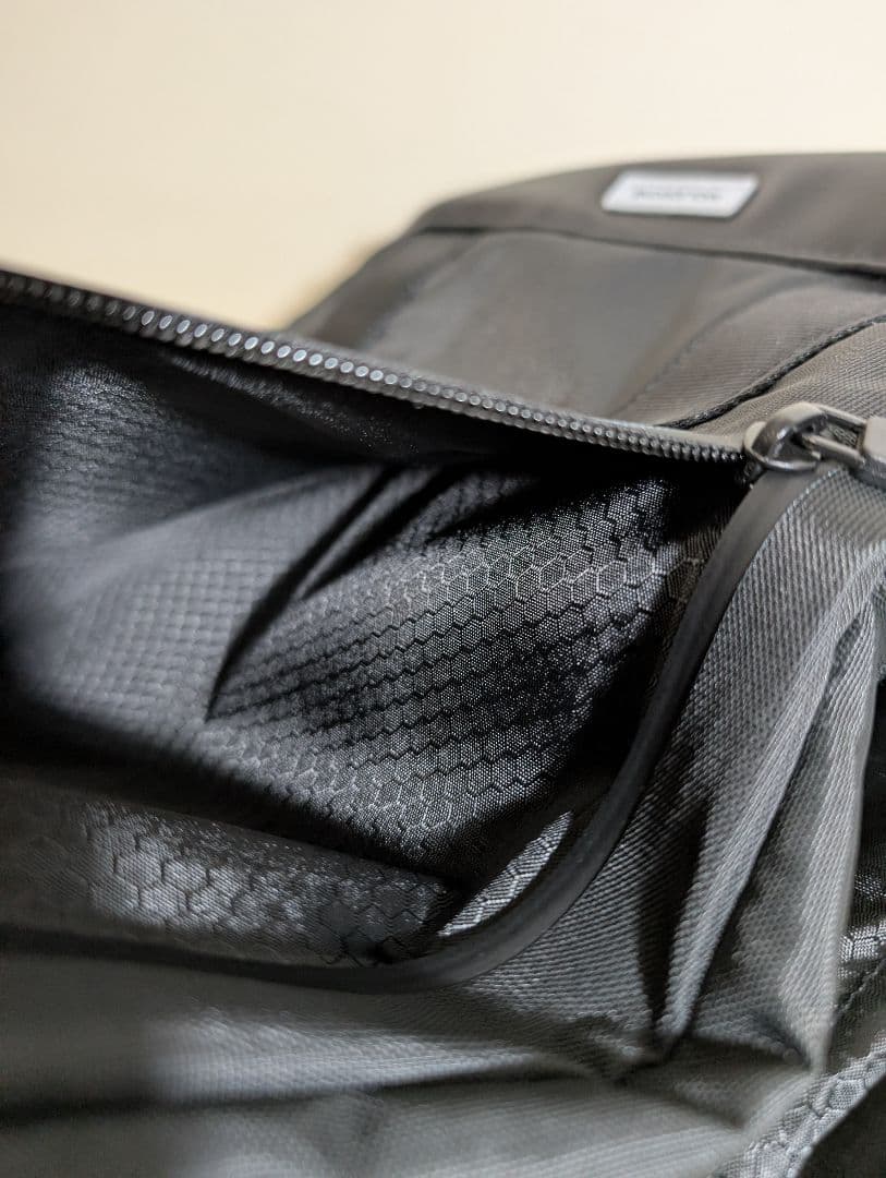 MOLESKINE ビジネスリュック 15インチPC収納