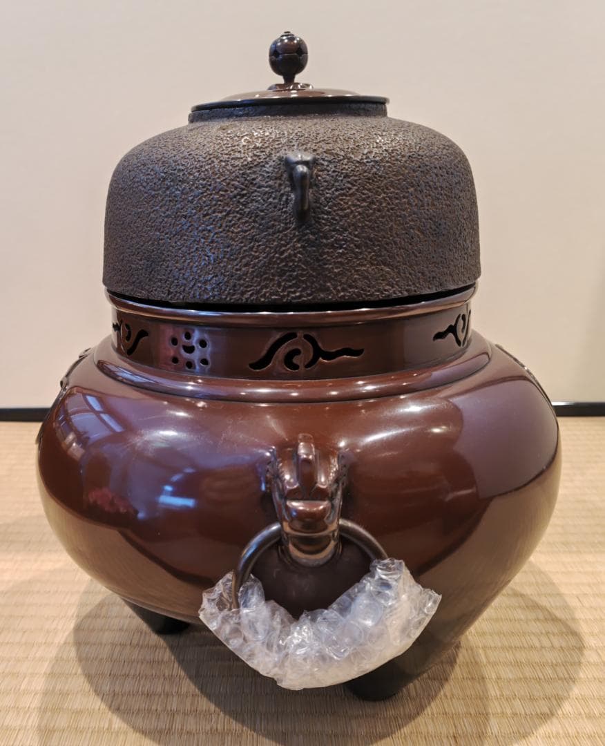 送料込【逢絢亭】茶道具 鬼面風炉 唐銅 丸釜添 釜師 和田美之助 共箱入り
