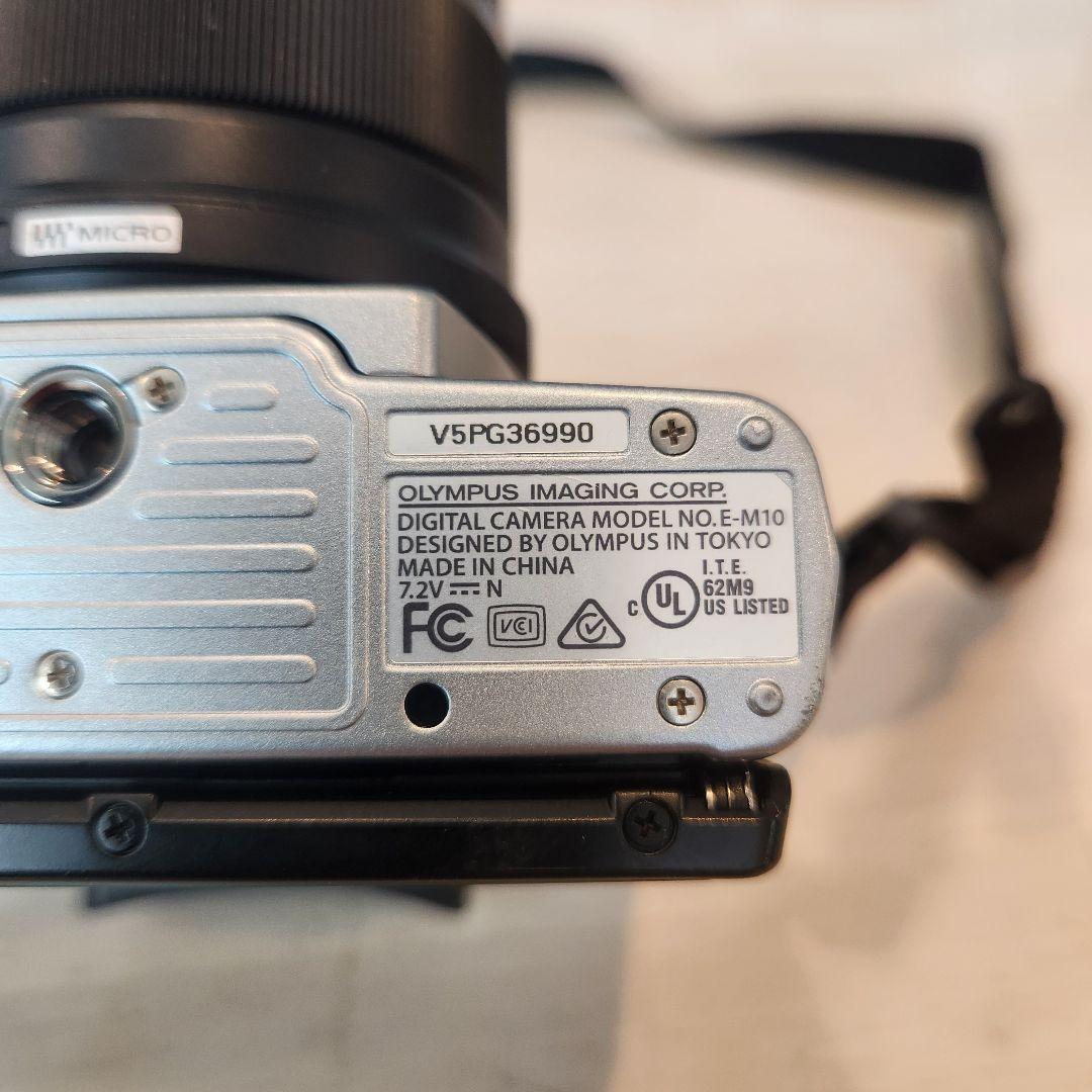 OLYMPUS OM-D E-M10 シャッター数 3257回