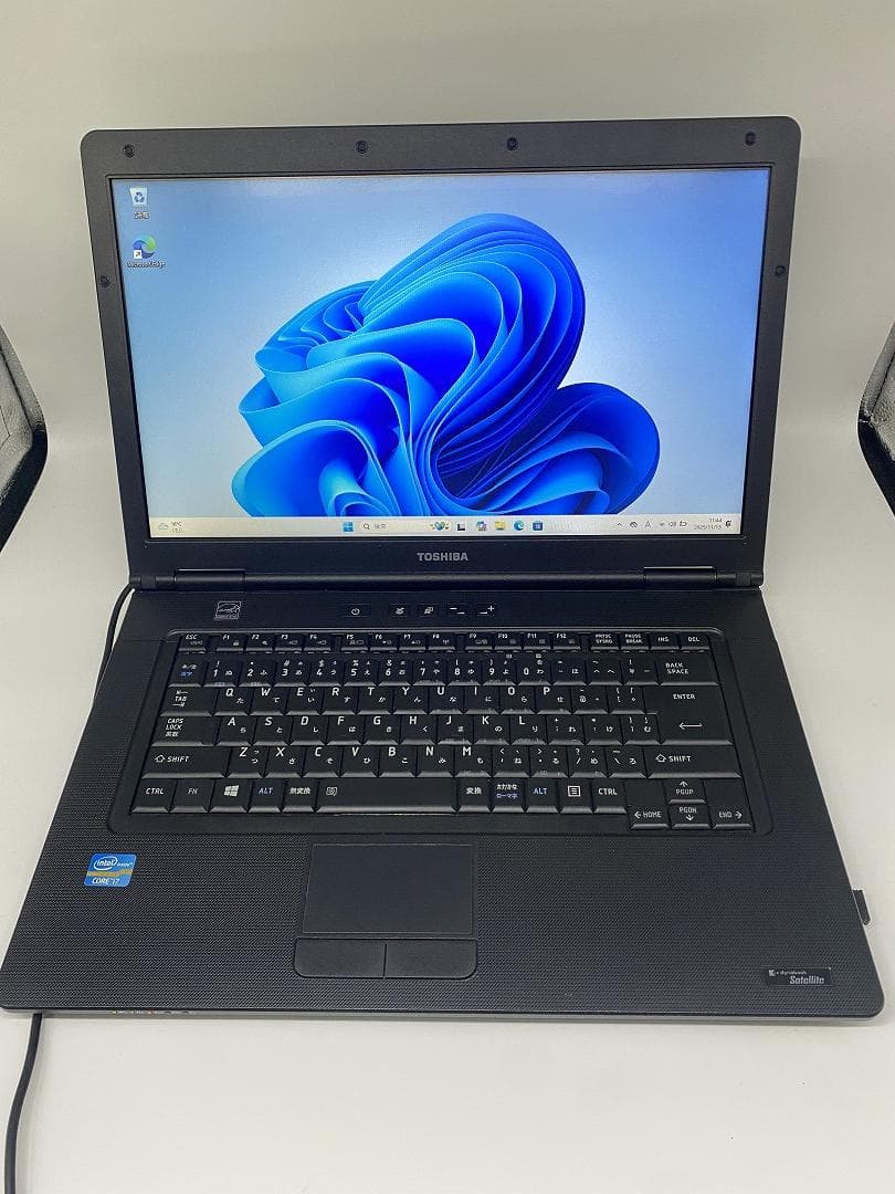 【東芝】爆速 Corei7/新品SSD128GB 15.6 ノートパソコン A4
