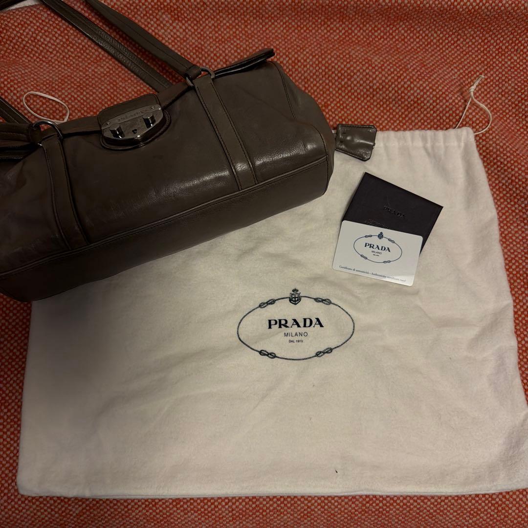 PRADA プラダレザーショルダーバックBR3274