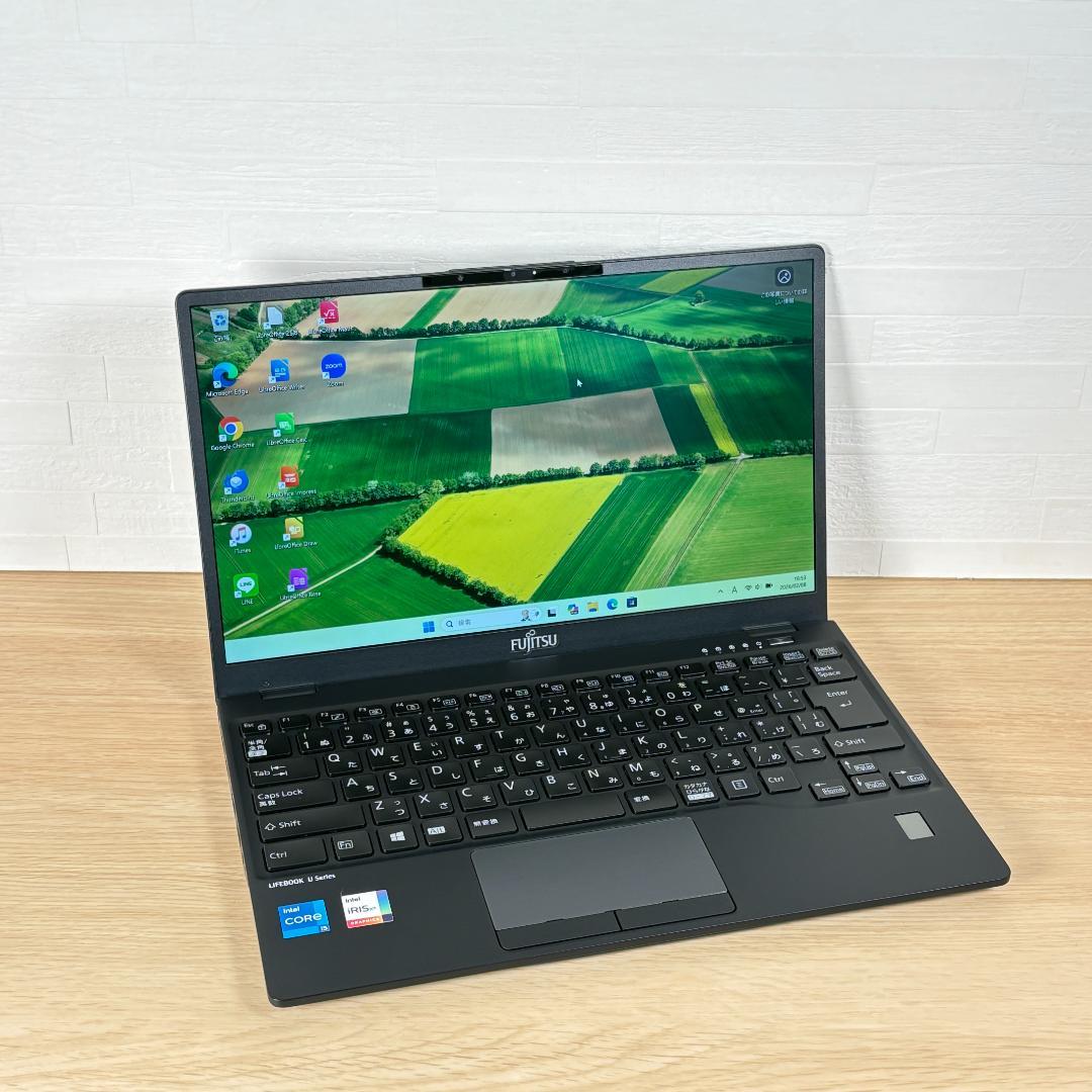 富士通　11世代i5　ノートパソコン　Windows11　SSD　AI機能　15