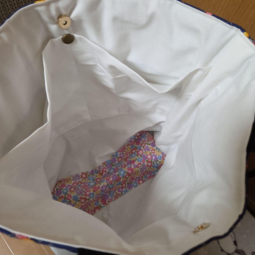 ●いちご●親子もふもふシマエナガ　ハンドメイド　キルト