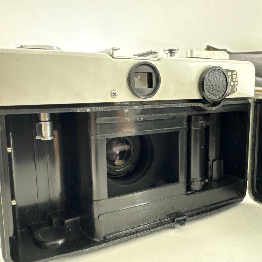 【送料無料】　コンパクトフィルムカメラ　Fujica compact 35