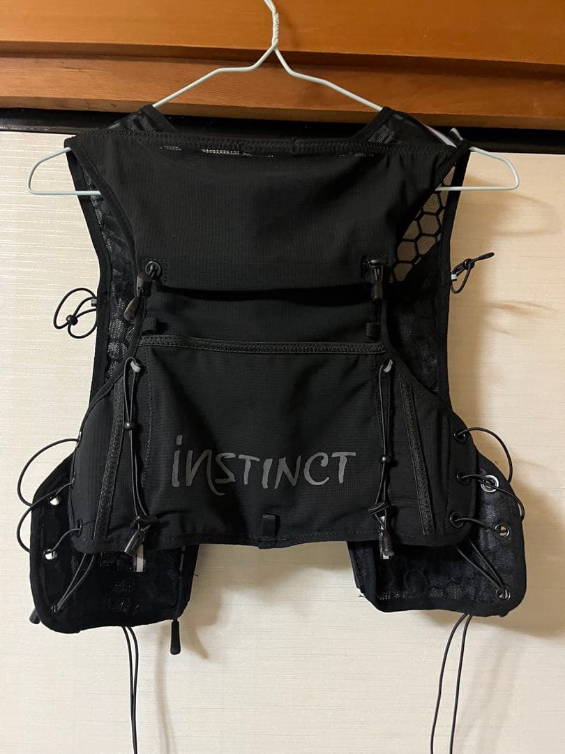 INSTINCT EVOLUTION 7L BlackEdition ザック