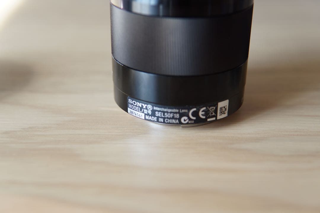 SONY E 50mm F1.8 OSS レンズ
