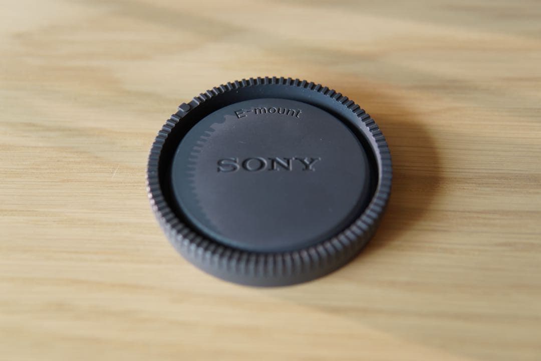 SONY E 50mm F1.8 OSS レンズ