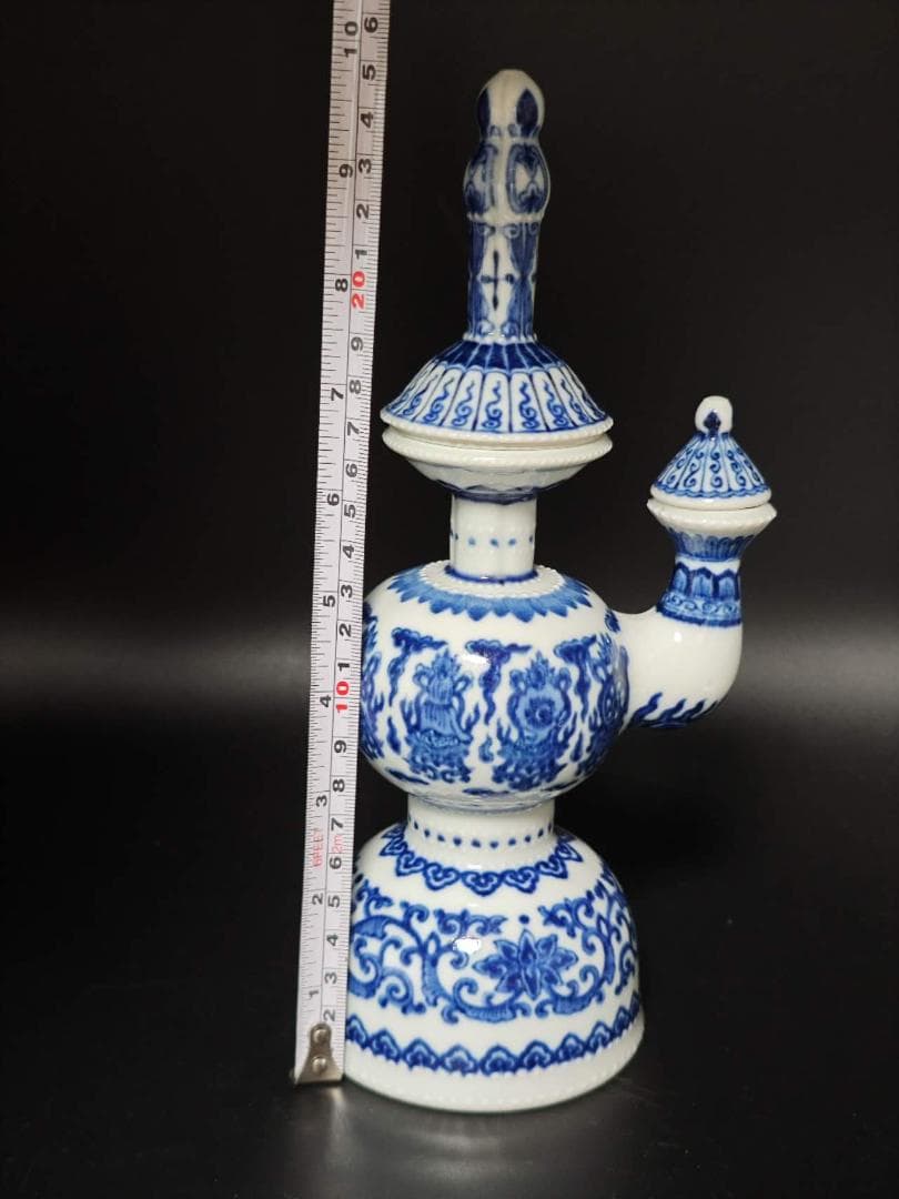 大清乾隆年製　染付青花唐草八宝紋瓶　チベット仏教用具　官窯物(E-19)