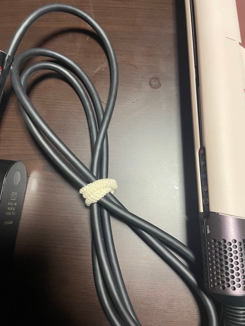 ht01 ストレイトナー　Dyson ドライヤー　アイロン