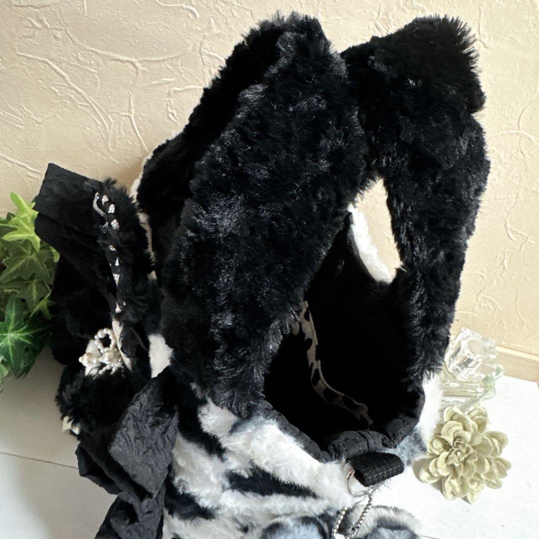 あ*き様 コヤンイサムチョン♡ミルクちゃんのモノトーンカラー！ファーフリルトート