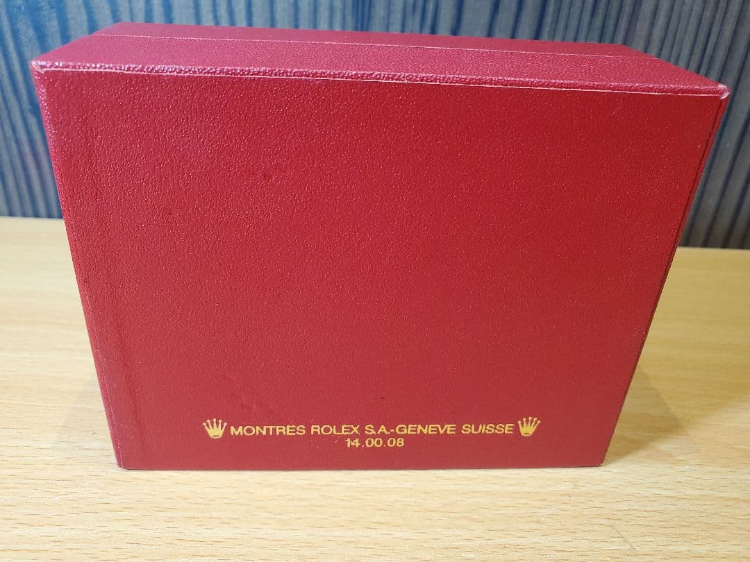 ロレックス　赤　ケース