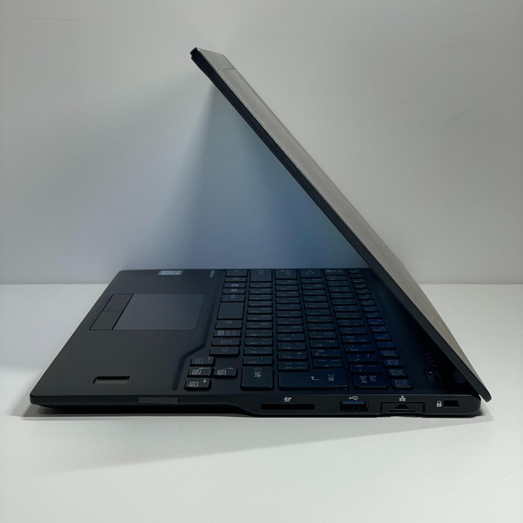 第8世代 i5 富士通 U939/B ノートPC SSD512GB 薄型 軽量