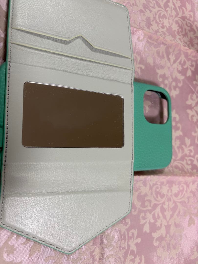 鈴木亜美さん しぃちゃん　コラボ　iPhoneケース iPhone13 手帳型