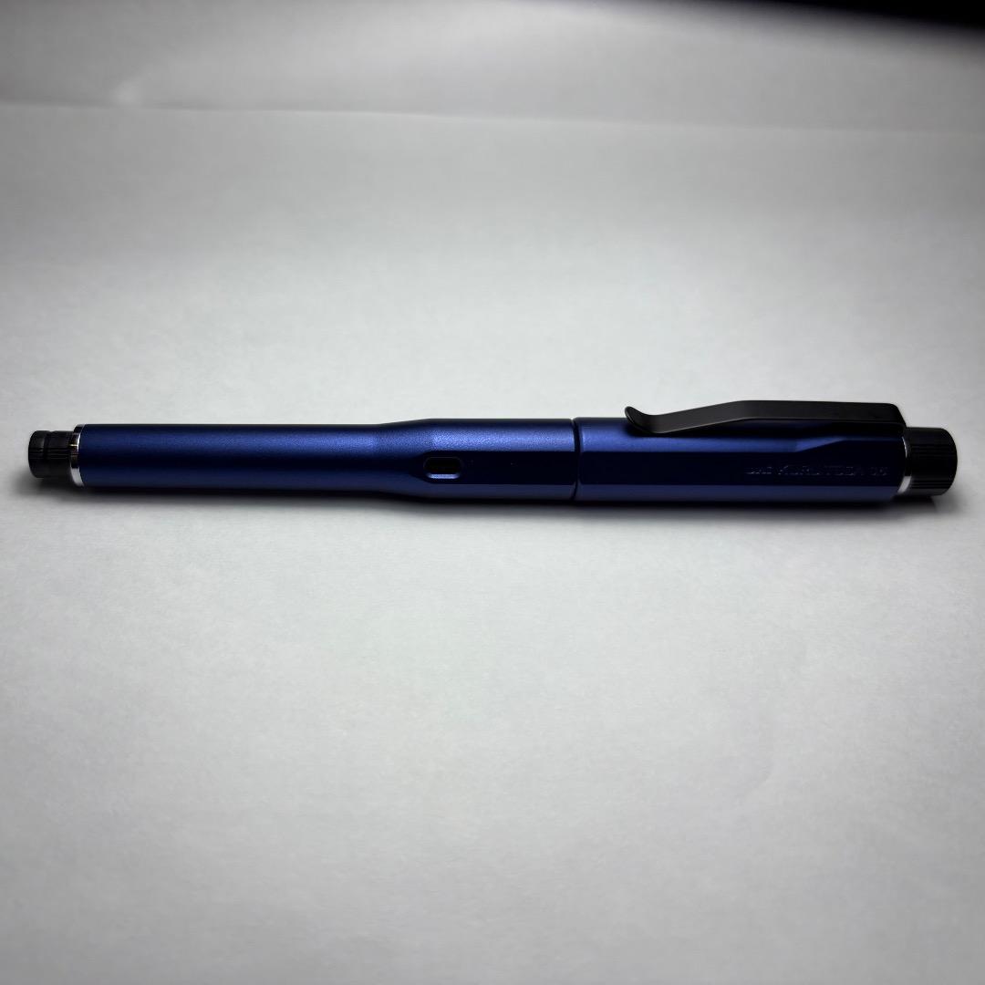 クルトガダイブ　限定色　ムーンナイトブルー