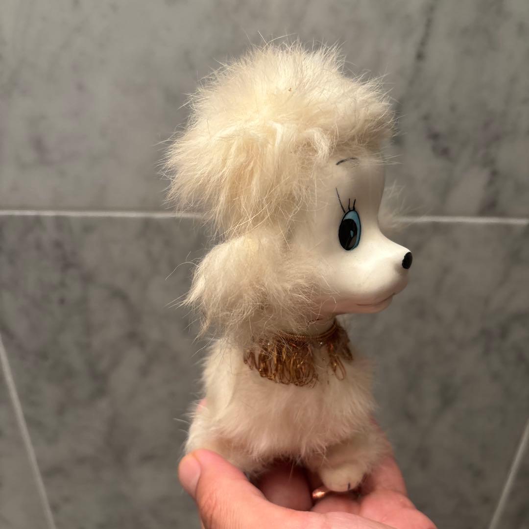 アメリカ80年代ビンテージ手描きの瞳やフサフサの毛が美しいプードルの陶器オブジェ