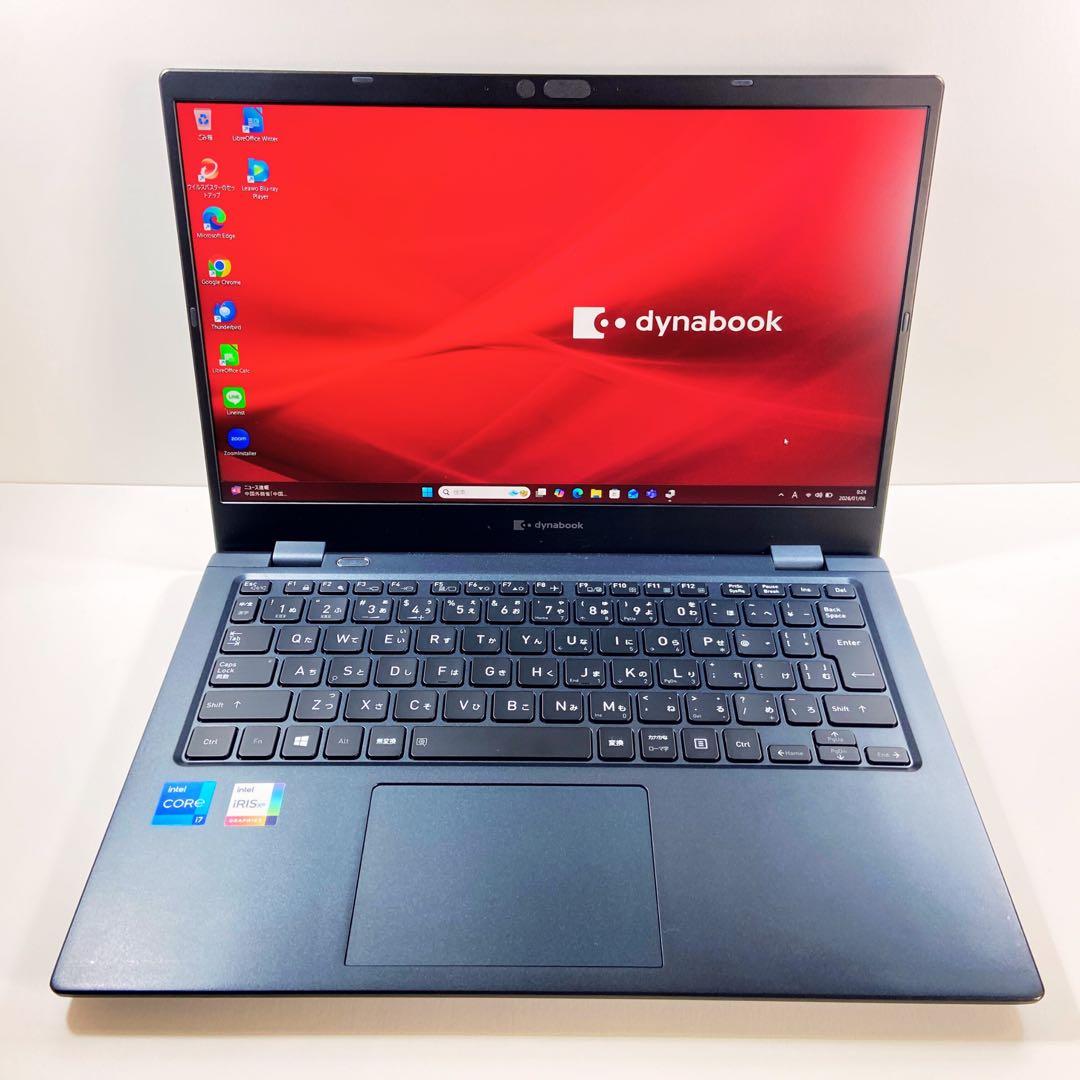 美品 11世代Core i7 16Gメモリ SSD256G 13.3型 東芝製