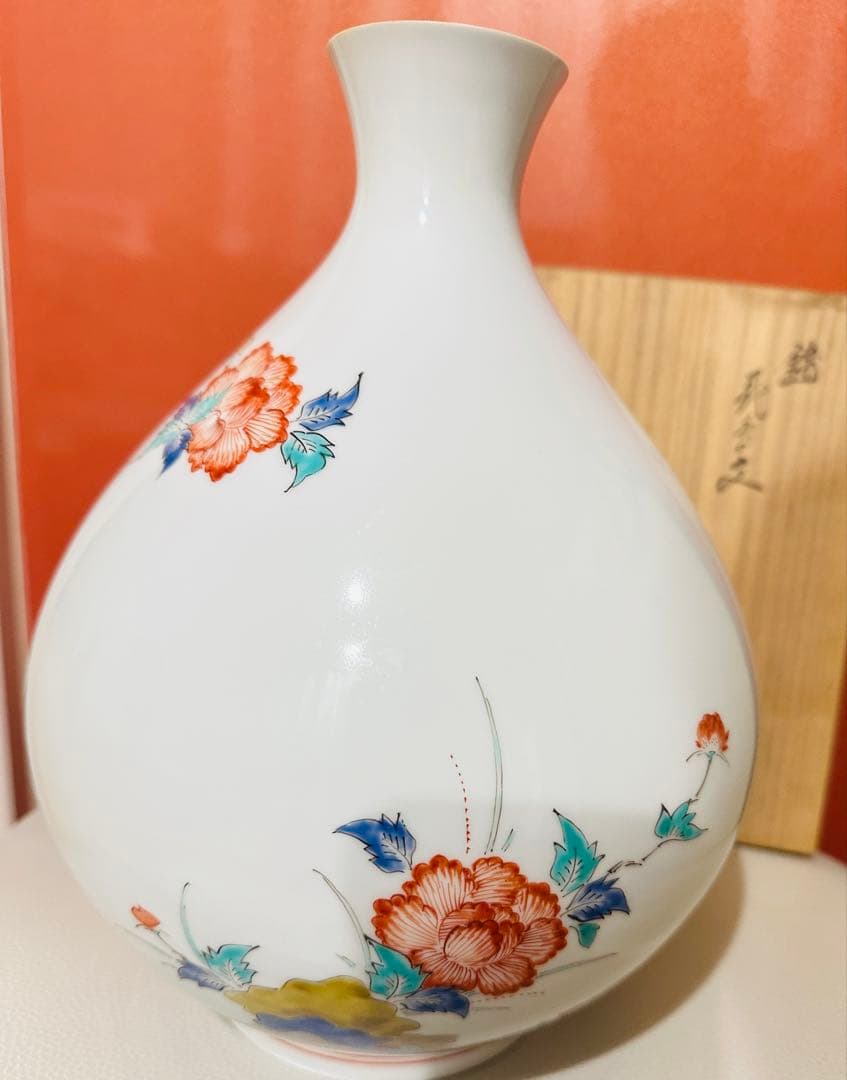 十三代 柿右衛門 錦 花鳥紋 共箱 花瓶 高さ約30cm口部約6 cm