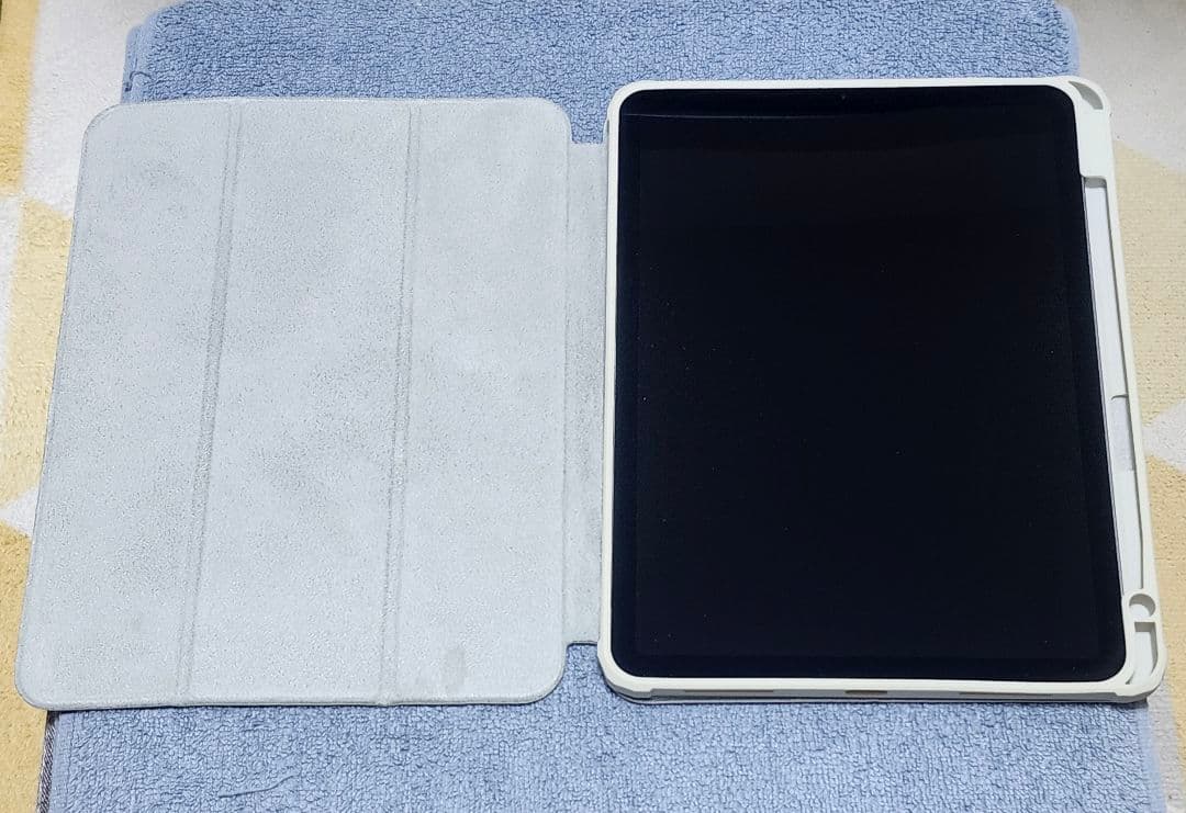 iPad Air 10.9インチ 第5世代[64GB] Wi-Fi カバー箱付き