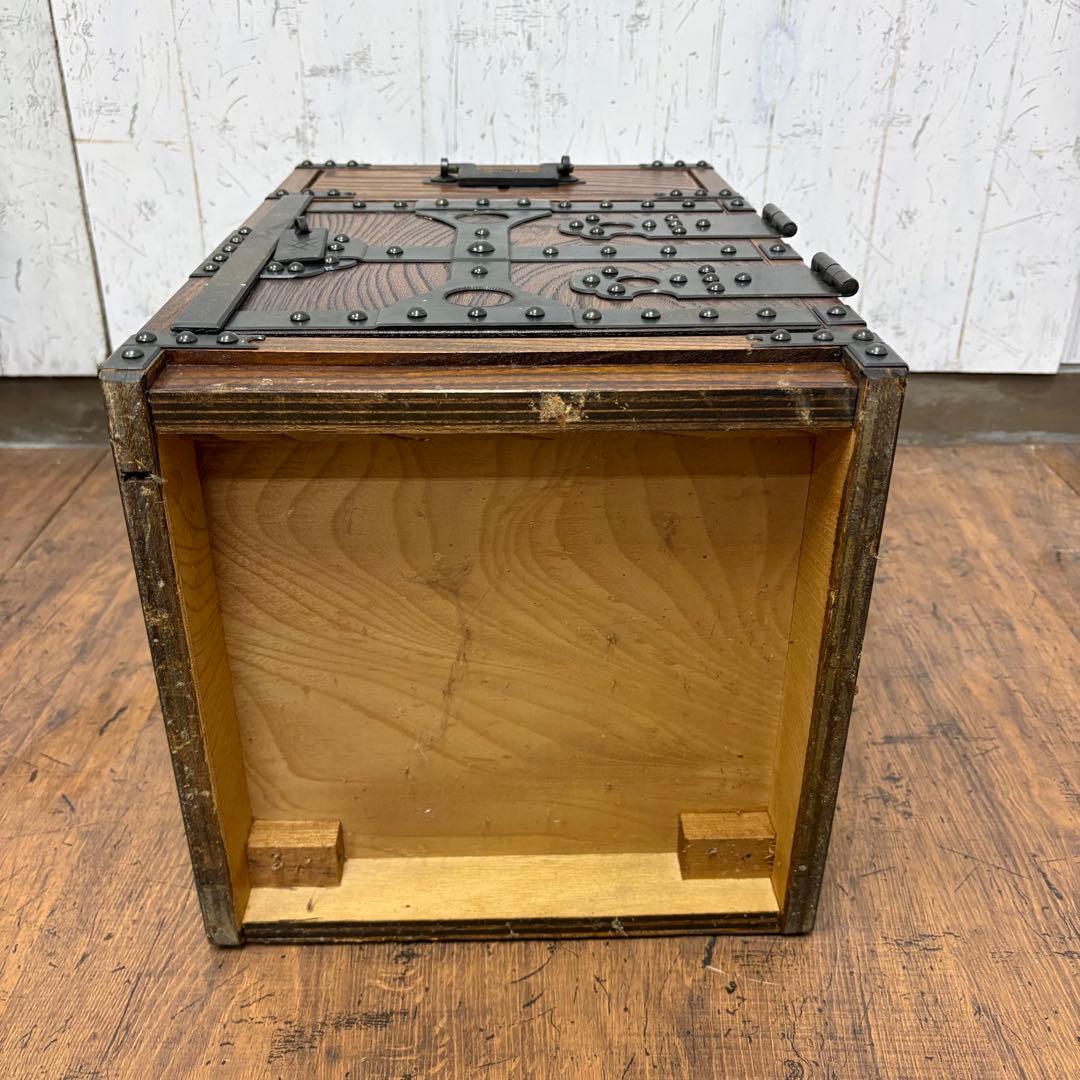 アンティーク 古道具 木製 船箪笥 銭箱 銭函 薬箱 ビンテージ 鍵付き 古家具