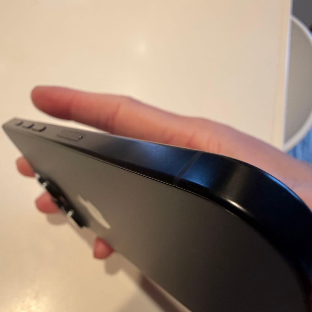 iPhone 16 Pro ブラックチタニウム 128GB 本体