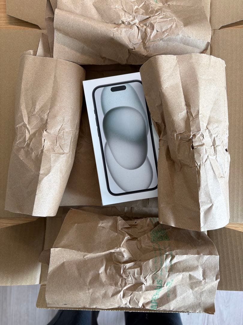 iPhone15 128G バッテリー96% ブラック