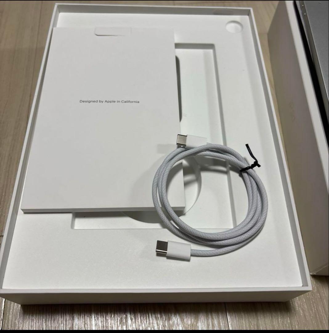 美品　Apple iPad 10世代：64GBシルバー