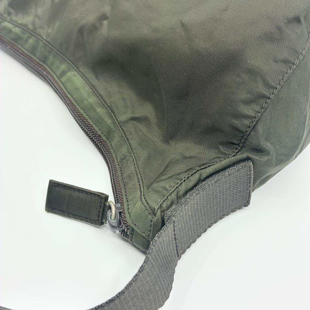 PRADA プラダ ナイロン ショルダーバッグ カーキ A1359C2