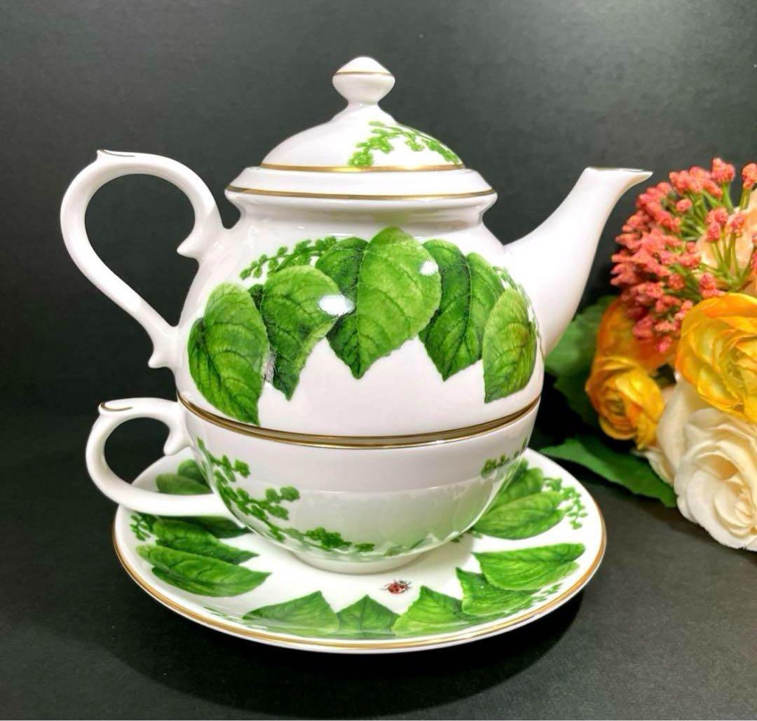 新品　ハルシオンデイズ　ティーフォーワン　エリザベス女王　チャールズ国王　紋章