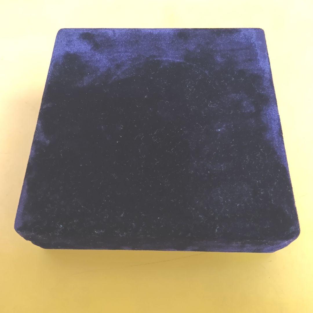 骨董品　有田焼　深川製磁　金襴手更紗　角5号飾皿　高級ケース箱付き