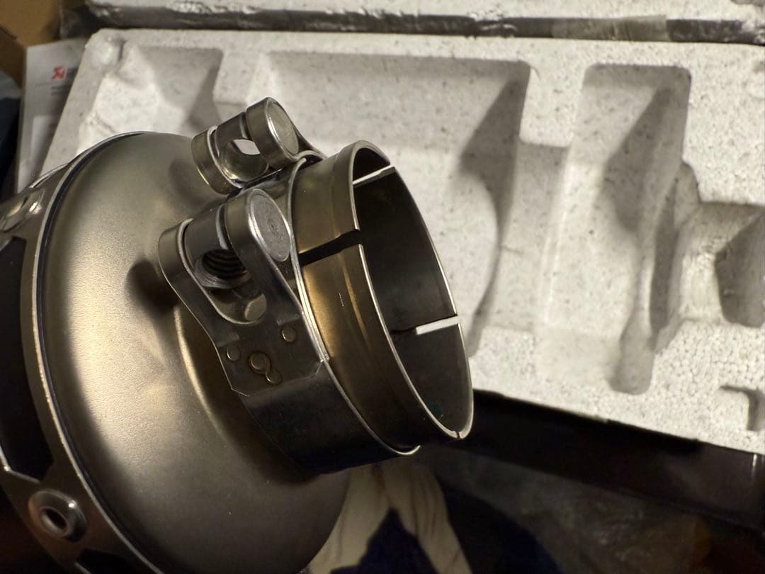 AKRAPOVIC M-HBR001 マフラー bmw rninet