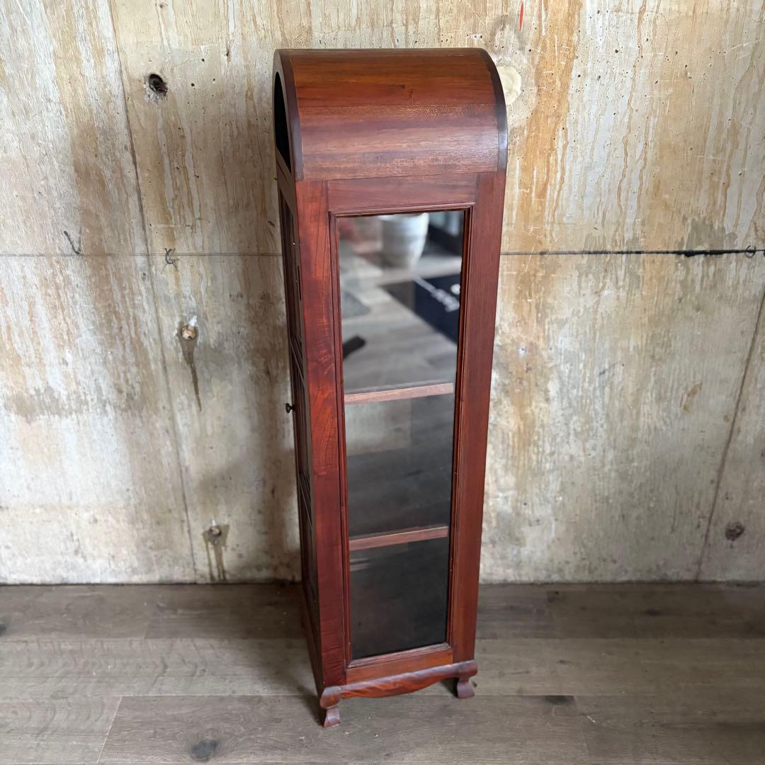 アーチトップのスリムキャビネット　コレクションケース　マホガニー