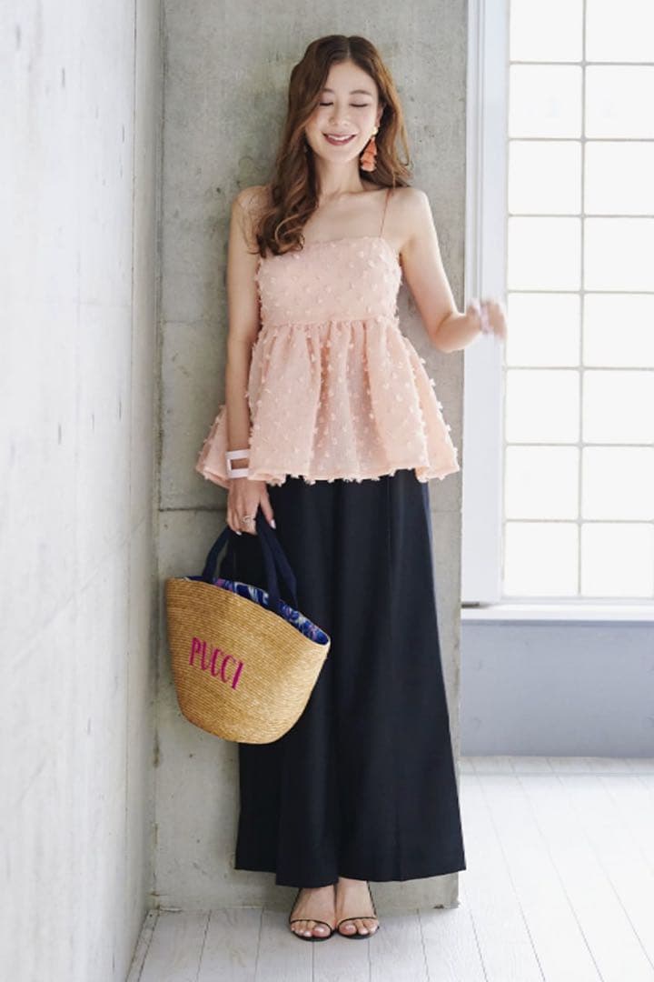 【現行品、半値以下、新品未使用タグ付】OBLI PONPONリボンキャミトップス